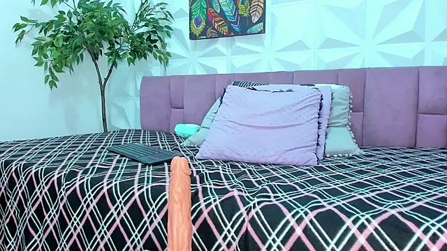 Hellen Sky online show from 19, 2, 2025