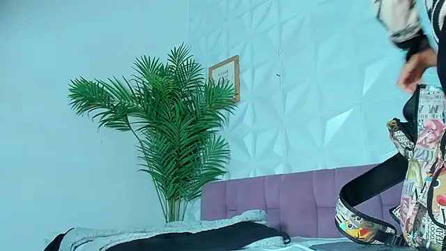 Hellen Sky online show from 10, 10, 2025