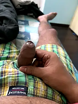 Snapshot of yourheroforfun chatting on 24, 11, 2025 yourheroforfun online show from 24, 11, 2025