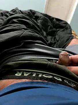 Snapshot of yourheroforfun chatting on 1, 12, 2025 yourheroforfun online show from 1, 12, 2025