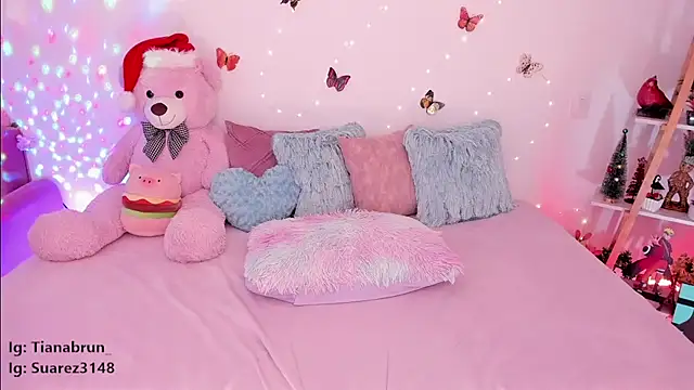 Snapshot of Zara_uwu_ chatting on 29, 12, 2024 Zara uwu online show from 29, 12, 2024