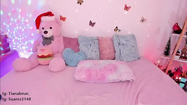 Snapshot of Zara_uwu_ chatting on 31, 12, 2024 Zara uwu online show from 31, 12, 2024