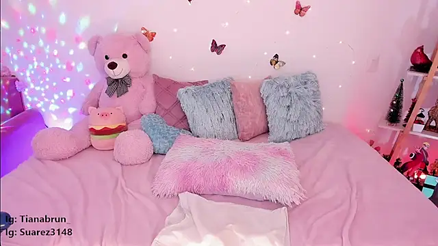 Snapshot of Zara_uwu_ chatting on 6, 3, 2025 Zara uwu online show from 6, 3, 2025