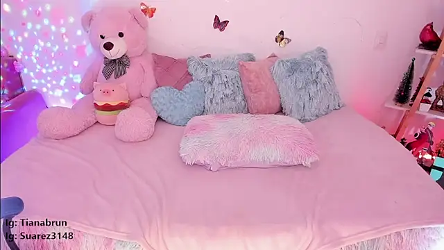 Snapshot of Zara_uwu_ chatting on 17, 3, 2025 Zara uwu online show from 17, 3, 2025