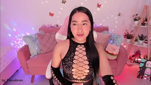 Snapshot of Zara_uwu_ chatting on 14, 9, 2025 Zara uwu online show from 14, 9, 2025