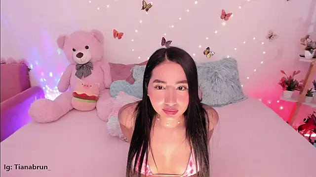 Snapshot of Zara_uwu_ chatting on 21, 11, 2025 Zara uwu online show from 21, 11, 2025