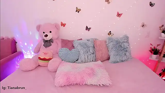 Snapshot of Zara_uwu_ chatting on 22, 11, 2025 Zara uwu online show from 22, 11, 2025