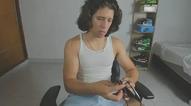 imtonny19 online show from 8, 3, 2025