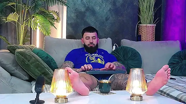 masterkingofmusclee online show from 17, 2, 2026