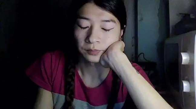 CarlyJoy online show from 17, 2, 2025