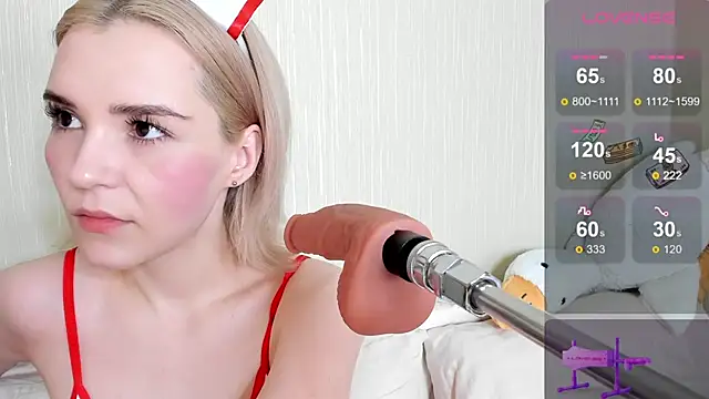 Kaya Devis online show from 7, 3, 2025