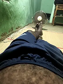 SILENT FUCKER 01 online show from 29, 3, 2026