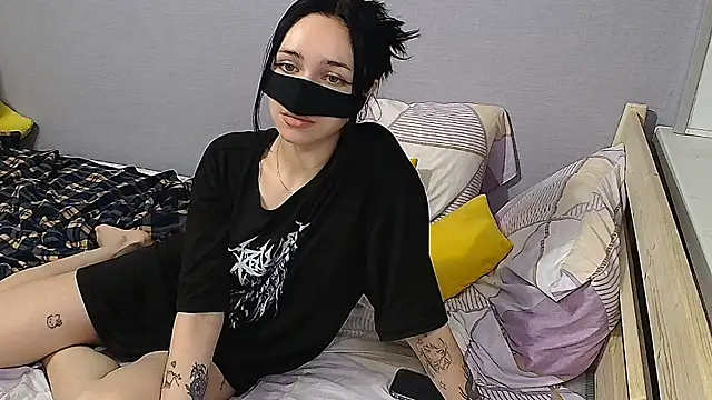 Snapshot of KathrineBerry chatting on 23, 12, 2024 KathrineBerry online show from 23, 12, 2024