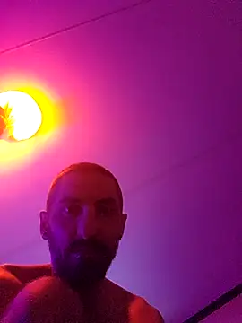 Bi curious86 online show from 14, 2, 2026