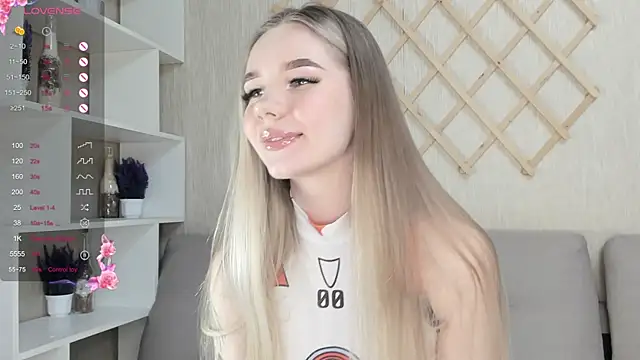 Snapshot of AutoBaby chatting on 9, 3, 2025 AutoBaby online show from 9, 3, 2025