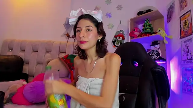 Snapshot of Gorgeous_Team chatting on 18, 12, 2024 Gorgeous Team online show from 18, 12, 2024