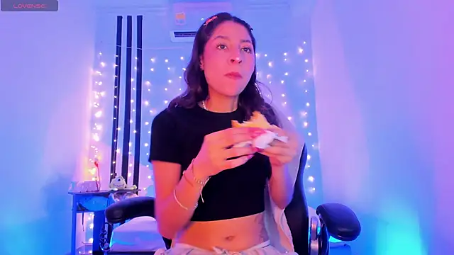 Snapshot of Gorgeous_Team chatting on 9, 2, 2026 Gorgeous Team online show from 9, 2, 2026