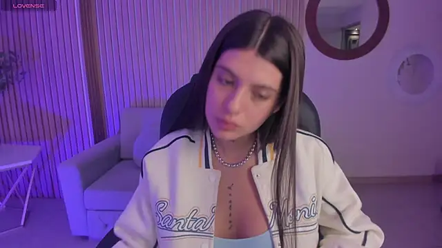 AlessiaCorleone  online show from 19, 1, 2025