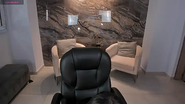 AlessiaCorleone  online show from 13, 3, 2025