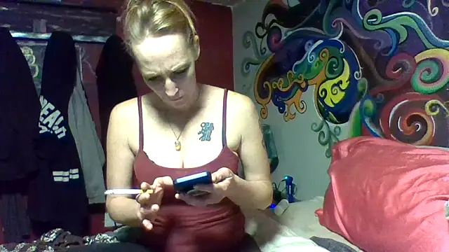 Snapshot of 4EyedSluttyGinger chatting on 13, 1, 2025 4EyedSluttyGinger online show from 13, 1, 2025