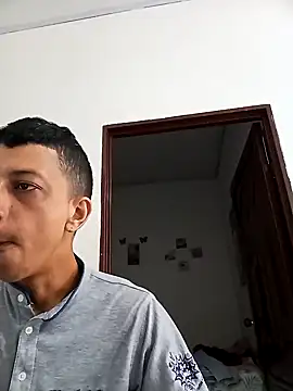 Snapshot of goldenboycol chatting on 2, 1, 2025 goldenboycol online show from 2, 1, 2025