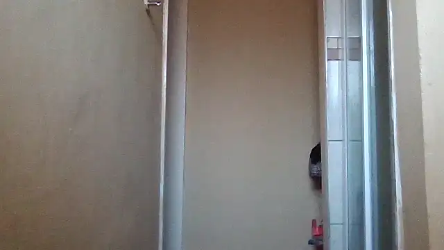 Snapshot of ShooingBunch chatting on 6, 11, 2025 ShooingBunch online show from 6, 11, 2025