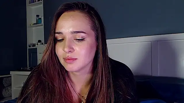 Snapshot of MeIisaLove chatting on 5, 12, 2024 MeIisaLove online show from 5, 12, 2024