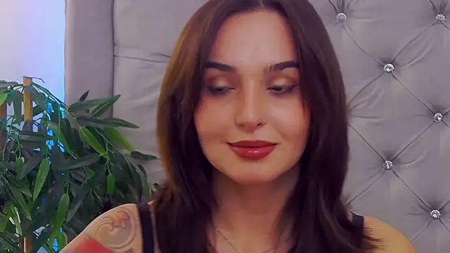 Snapshot of MeIisaLove chatting on 12, 10, 2025 MeIisaLove online show from 12, 10, 2025