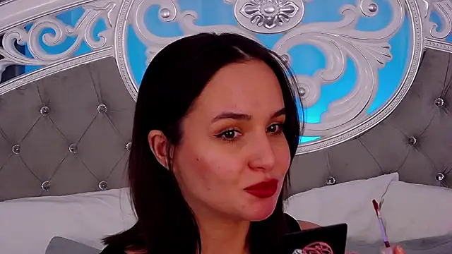Snapshot of MeIisaLove chatting on 3, 5, 2026 MeIisaLove online show from 3, 5, 2026