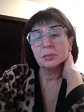 AlbinaXPretty online show from 2, 1, 2025