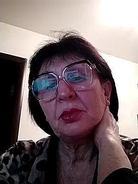 AlbinaXPretty online show from 1, 2, 2025