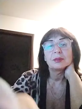 AlbinaXPretty online show from 8, 9, 2025