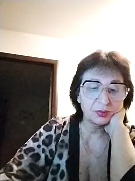 AlbinaXPretty online show from 11, 11, 2025