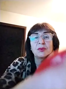 AlbinaXPretty online show from 17, 11, 2025