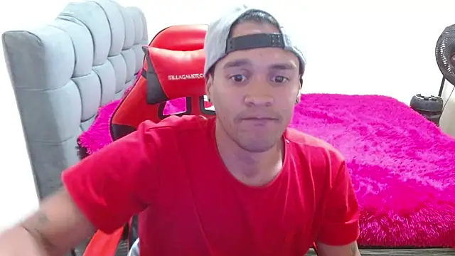 Snapshot of kelvin_jhoseth1 chatting on 5, 1, 2025 kelvin jhoseth1 online show from 5, 1, 2025