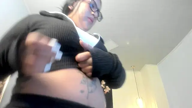 ayshel   online show from 27, 2, 2025