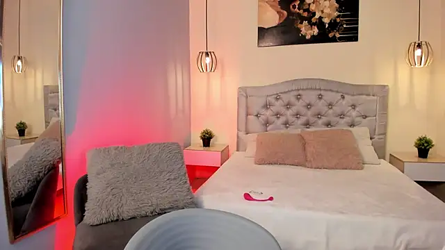 ayshel   online show from 18, 3, 2025