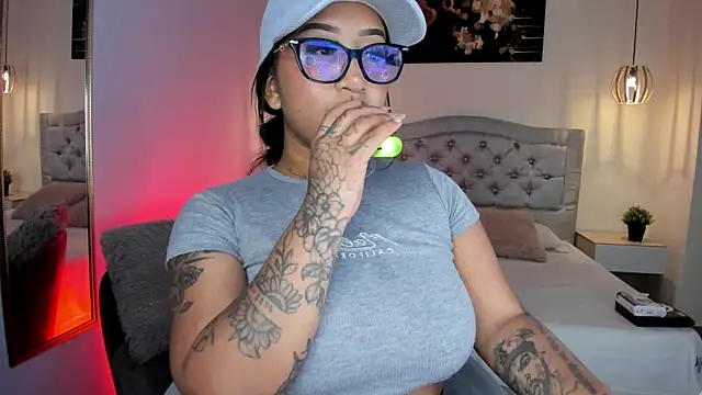 ayshel   online show from 20, 3, 2025