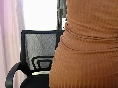 Snapshot of savage_laura chatting on 10, 9, 2025 savage laura online show from 10, 9, 2025