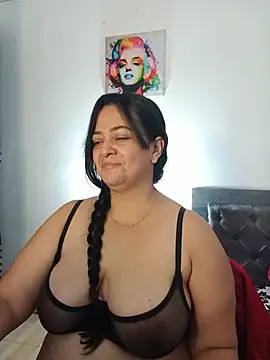 Snapshot of lucia_vonne_ chatting on 28, 6, 2026 lucia vonne online show from 28, 6, 2026