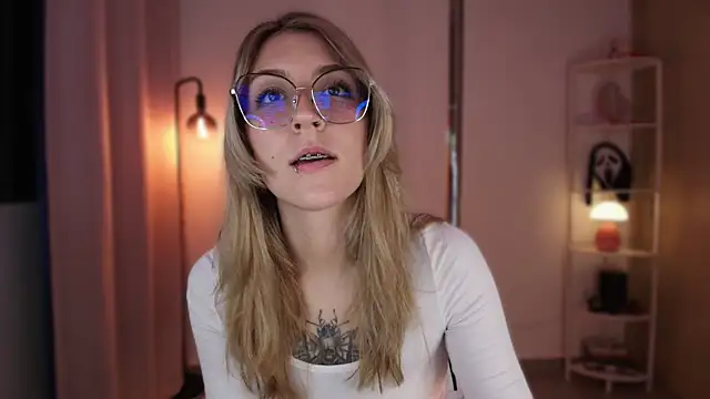 Dakotaa  online show from 30, 11, 2025