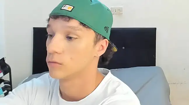 angelcortes online show from 30, 1, 2025