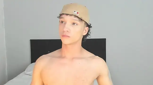 Snapshot of angelcortes chatting on 7, 3, 2025 angelcortes online show from 7, 3, 2025