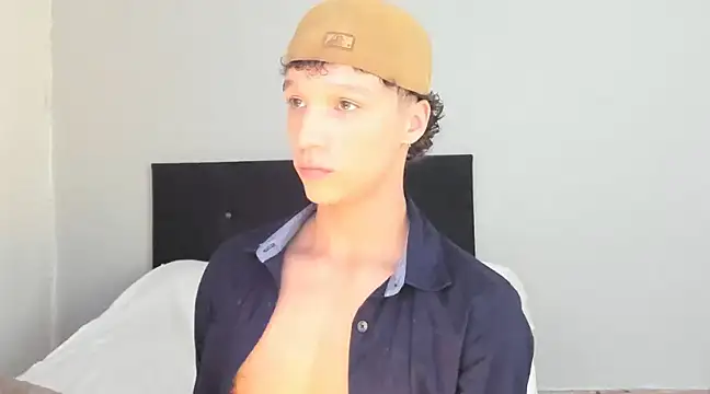 Snapshot of angelcortes chatting on 11, 3, 2025 angelcortes online show from 11, 3, 2025