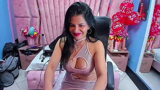 Snapshot of HornySkinny26 chatting on 19, 12, 2025 HornySkinny26 online show from 19, 12, 2025