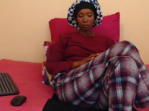 Snapshot of NikkiDickSavage chatting on 18, 1, 2025 NikkiDickSavage online show from 18, 1, 2025