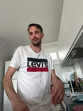 julian333 online show from 19, 3, 2025