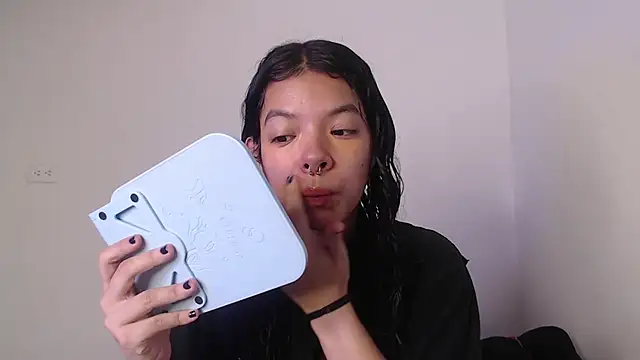 Snapshot of yungelitamor_ chatting on 16, 1, 2025 yungelitamor online show from 16, 1, 2025