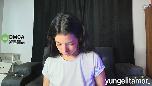 Snapshot of yungelitamor_ chatting on 28, 9, 2025 yungelitamor online show from 28, 9, 2025