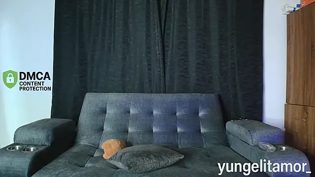 Snapshot of yungelitamor_ chatting on 11, 10, 2025 yungelitamor online show from 11, 10, 2025